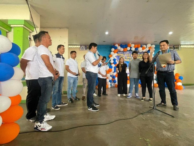 ALBEE BENITEZ TAKES OATH AS NEW BACOLOD MAYOR