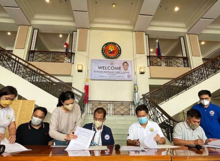 DHSUDD, Bacolod sign MOU to build 10K homes